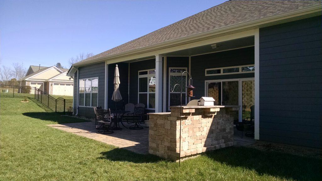 Charlotte backyard before New Pergolas